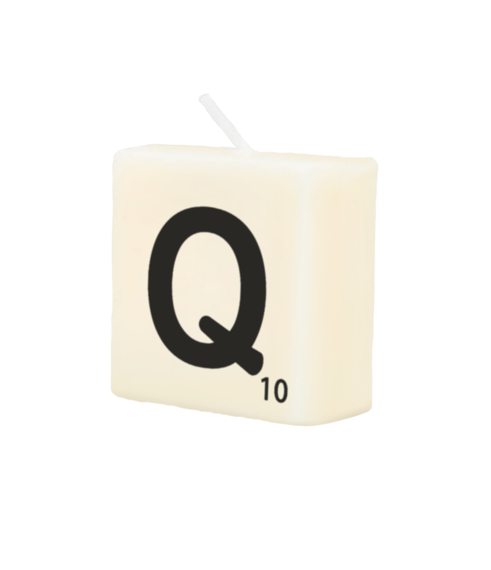 Letter candle - Q